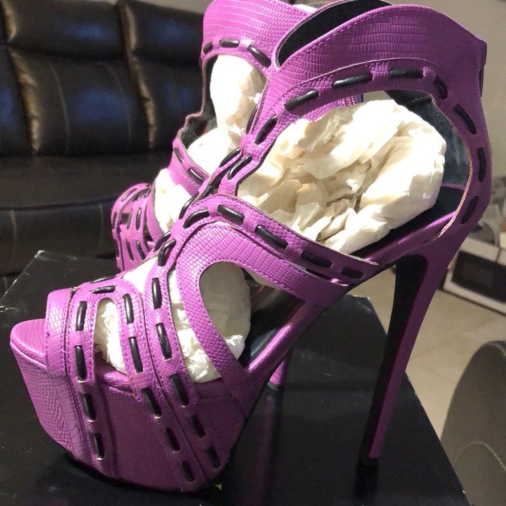 ********SOLD**********